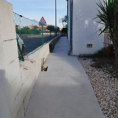 T2 - Jusqu'a 4 Couchages - Avec Jardin