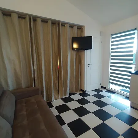 T2 - Jusqu'a 4 Couchages - Avec Jardin Apartman *