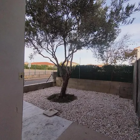 T2 - Jusqu'a 4 Couchages - Avec Jardin