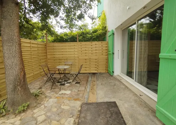 T2 - Jusqu'a 4 Couchages - Avec Jardin Apartment *