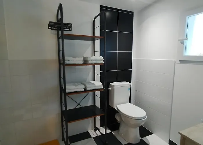 Apartment T2 - Jusqu'a 4 Couchages - Avec Jardin